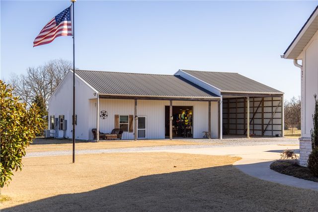 13885 N Mount Olive Road, Gravette, AR 72736