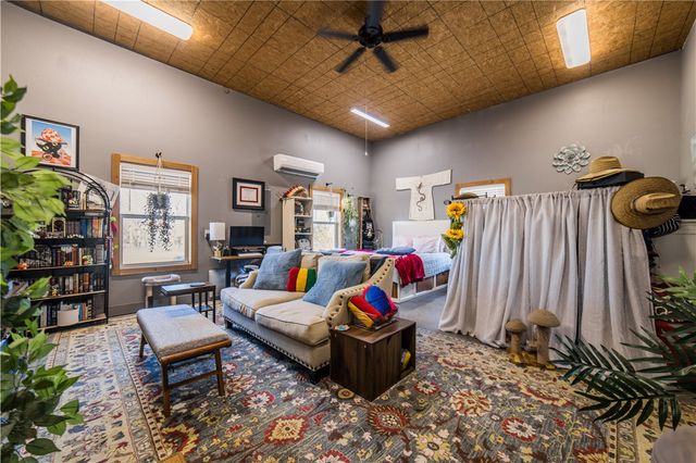 13885 N Mount Olive Road, Gravette, AR 72736