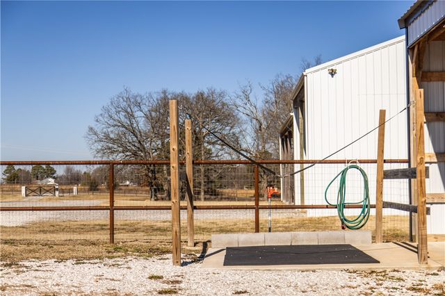 13885 N Mount Olive Road, Gravette, AR 72736