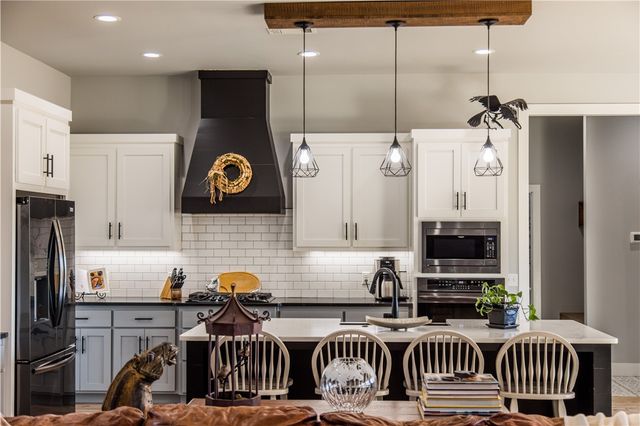 13885 N Mount Olive Road, Gravette, AR 72736