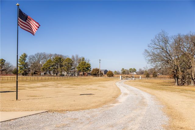 13885 N Mount Olive Road, Gravette, AR 72736