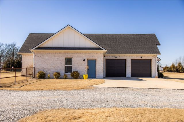 13885 N Mount Olive Road, Gravette, AR 72736