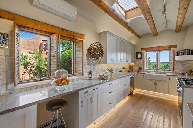 333 Magdalena Road, Santa Fe, NM 87501