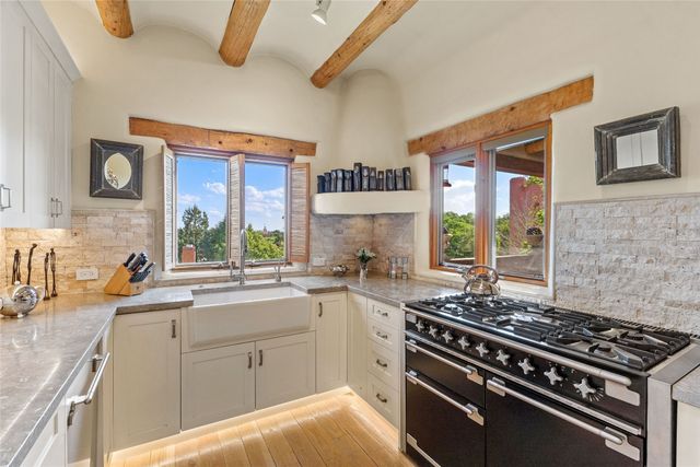 333 Magdalena Road, Santa Fe, NM 87501