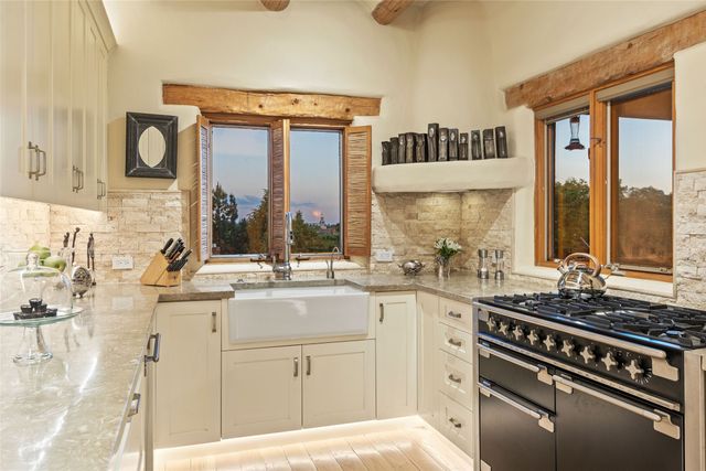 333 Magdalena Road, Santa Fe, NM 87501