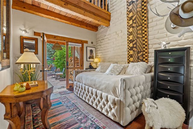 333 Magdalena Road, Santa Fe, NM 87501