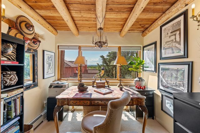 333 Magdalena Road, Santa Fe, NM 87501