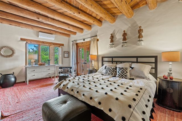 333 Magdalena Road, Santa Fe, NM 87501