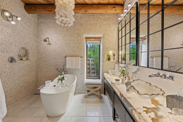 333 Magdalena Road, Santa Fe, NM 87501