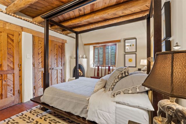 333 Magdalena Road, Santa Fe, NM 87501