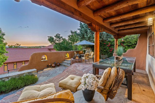 333 Magdalena Road, Santa Fe, NM 87501