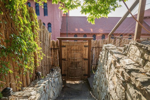 333 Magdalena Road, Santa Fe, NM 87501