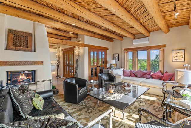 333 Magdalena Road, Santa Fe, NM 87501