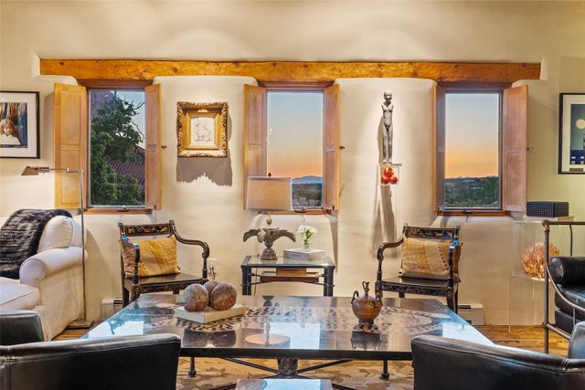 333 Magdalena Road, Santa Fe, NM 87501