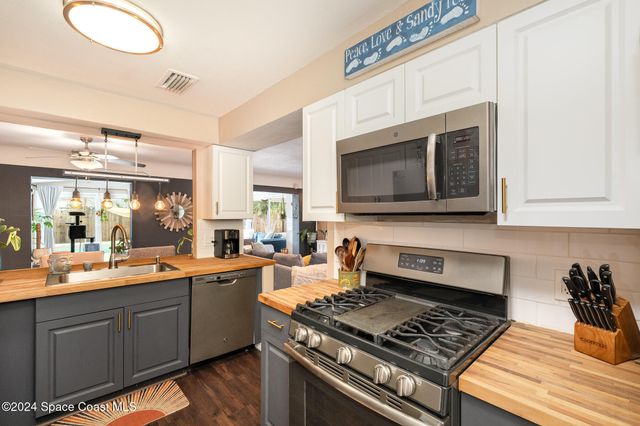 800 1st Street, Merritt Island, FL 32953