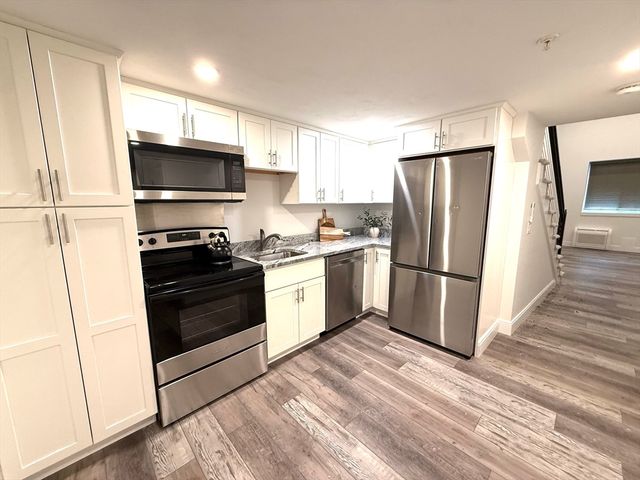 10 Water Street 1, Plymouth, MA 02360