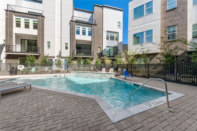 381 E Greenbriar Lane 401, Dallas, TX 75203