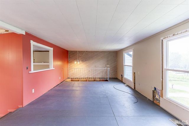 2717 E Stalf Road, Columbia City, IN 46725