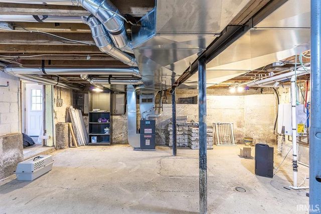 2717 E Stalf Road, Columbia City, IN 46725