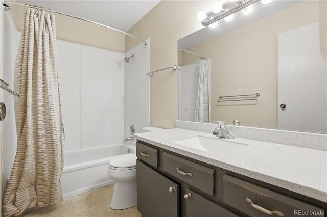 3550 S Harlan Street 124, Denver, CO 80235