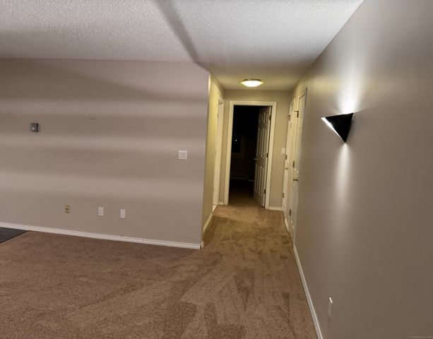 239 Old Farms Road APT 7B, Avon, CT 06001