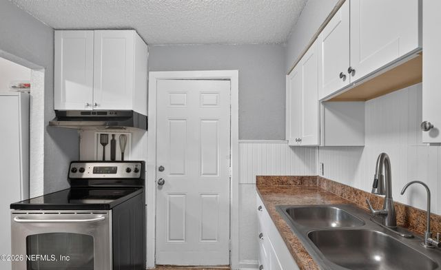 5001 AVENUE B, Jacksonville, FL 32209