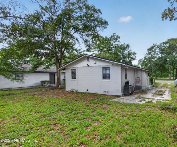 5001 AVENUE B, Jacksonville, FL 32209