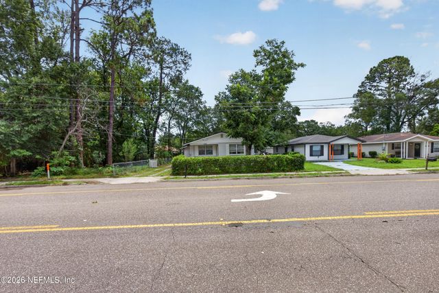 5001 AVENUE B, Jacksonville, FL 32209
