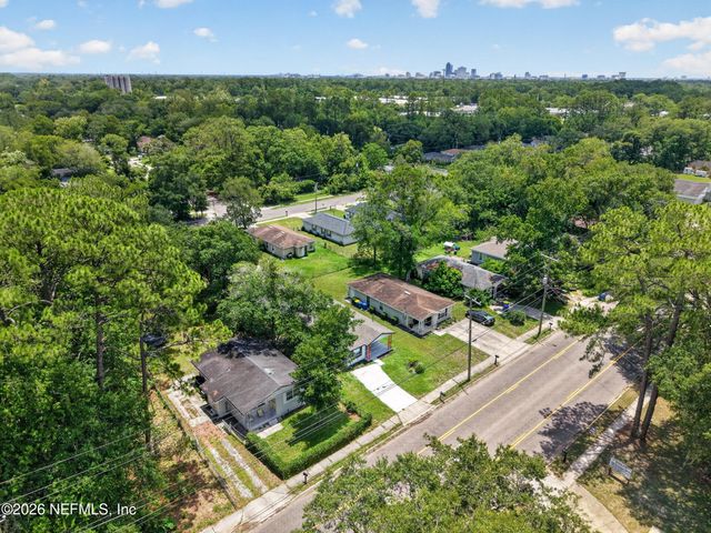 5001 AVENUE B, Jacksonville, FL 32209