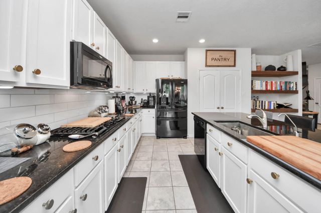 14111 Carlisle Hollow Trail, Pearland, TX 77584