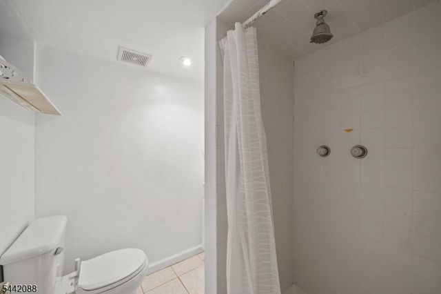 21 Spruce St, Carteret Boro, NJ 07008