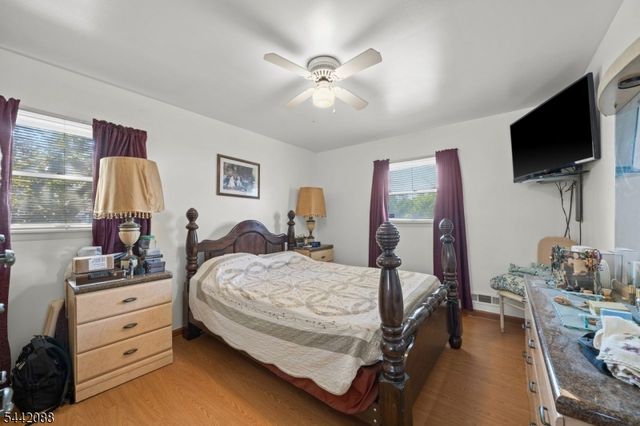 21 Spruce St, Carteret Boro, NJ 07008