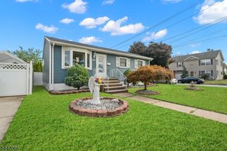 21 Spruce St, Carteret Boro, NJ 07008