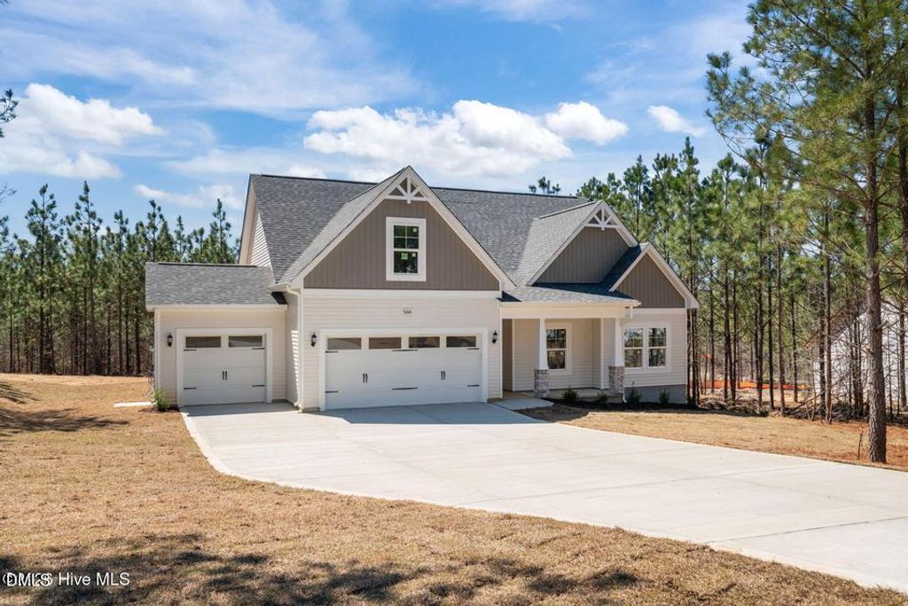 5004 Arcadia Way, West End, NC 27376