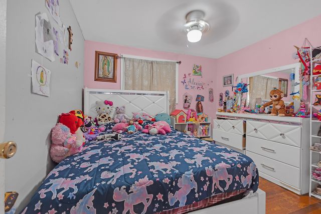 4541 S Laporte Avenue, Chicago, IL 60638