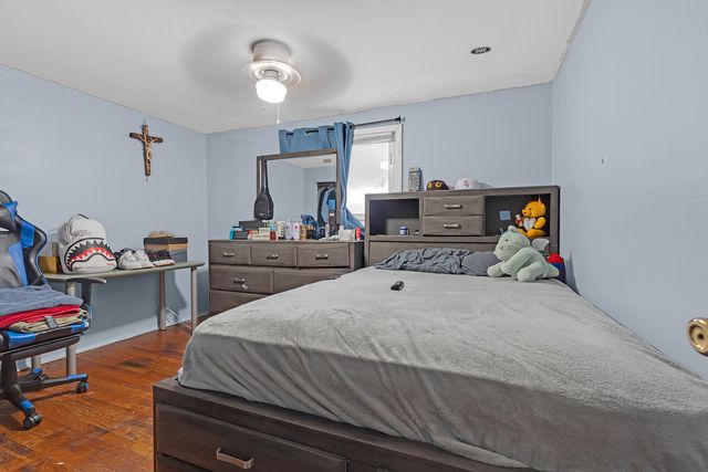 4541 S Laporte Avenue, Chicago, IL 60638
