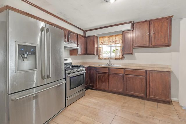 4541 S Laporte Avenue, Chicago, IL 60638