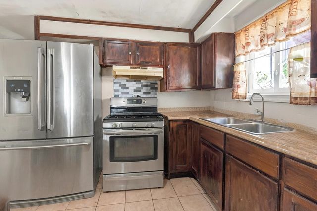 4541 S Laporte Avenue, Chicago, IL 60638