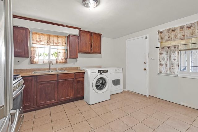 4541 S Laporte Avenue, Chicago, IL 60638