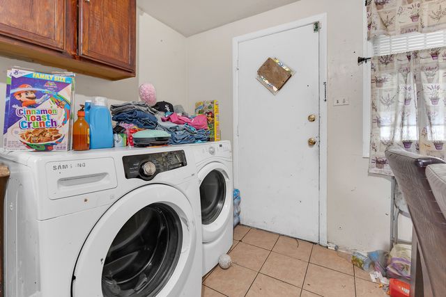 4541 S Laporte Avenue, Chicago, IL 60638