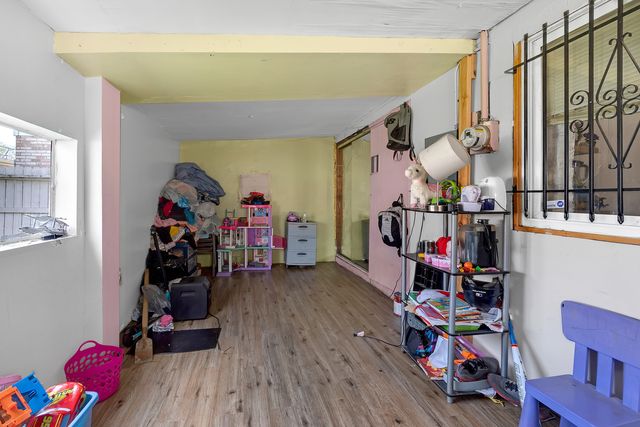 4541 S Laporte Avenue, Chicago, IL 60638