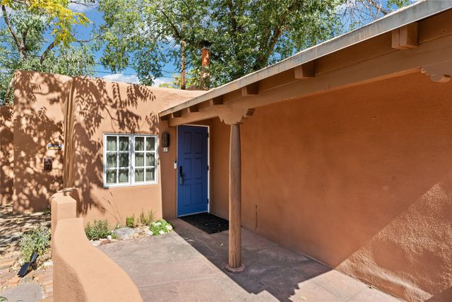 224 Artist Road 1, Santa Fe, NM 87501