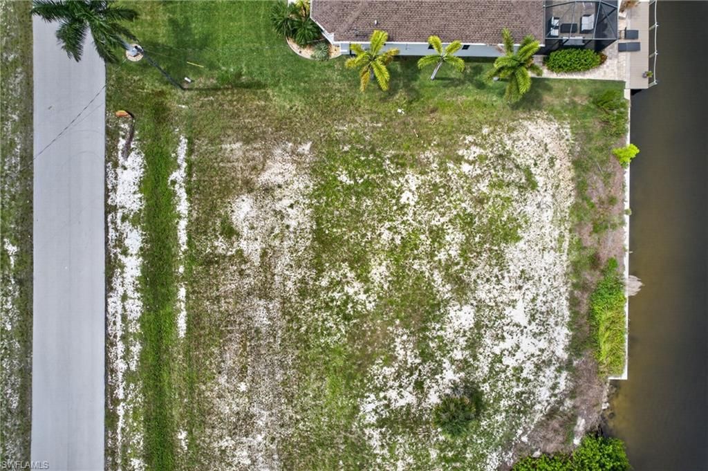 Image 6 of property listing at 2817 NW 45th AVE, Cape Coral, FL 33993