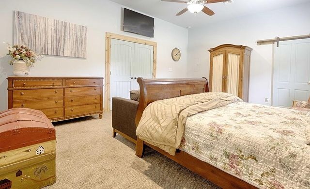 5160 Avenue B, Sheridan, TX 77475