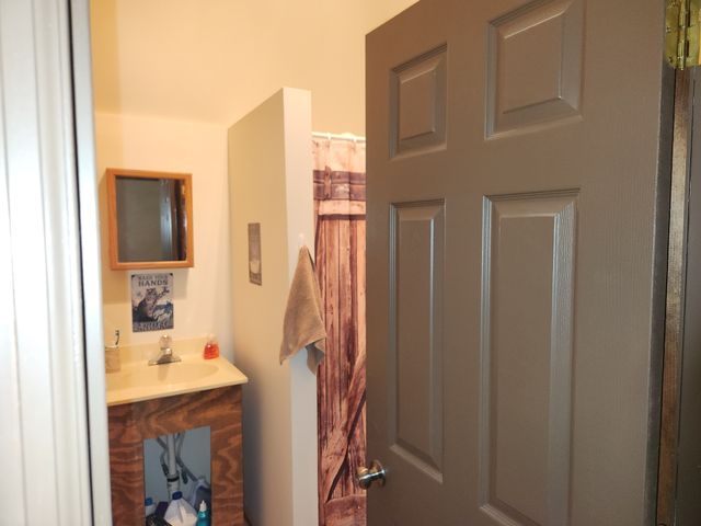 2132 Hidden Valley Dr, Nunnelly, TN 37137