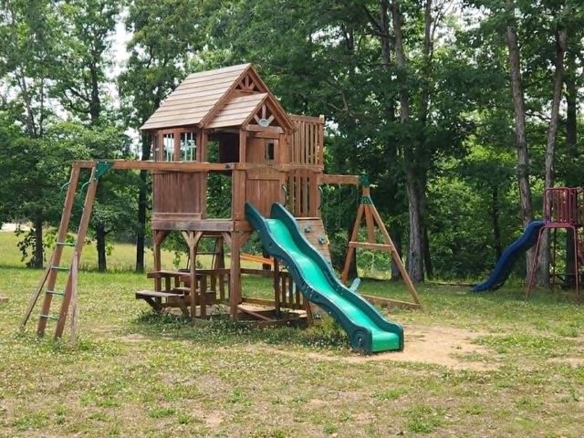 2132 Hidden Valley Dr, Nunnelly, TN 37137