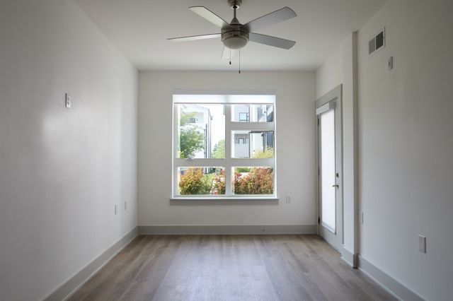 542 Southgate Ave Apt 205, Nashville, TN 37203