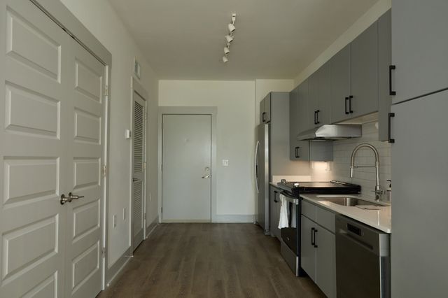 542 Southgate Ave Apt 205, Nashville, TN 37203