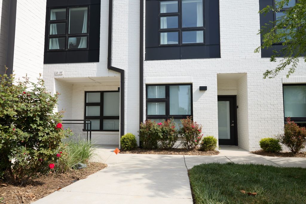 542 Southgate Ave Apt 205, Nashville, TN 37203