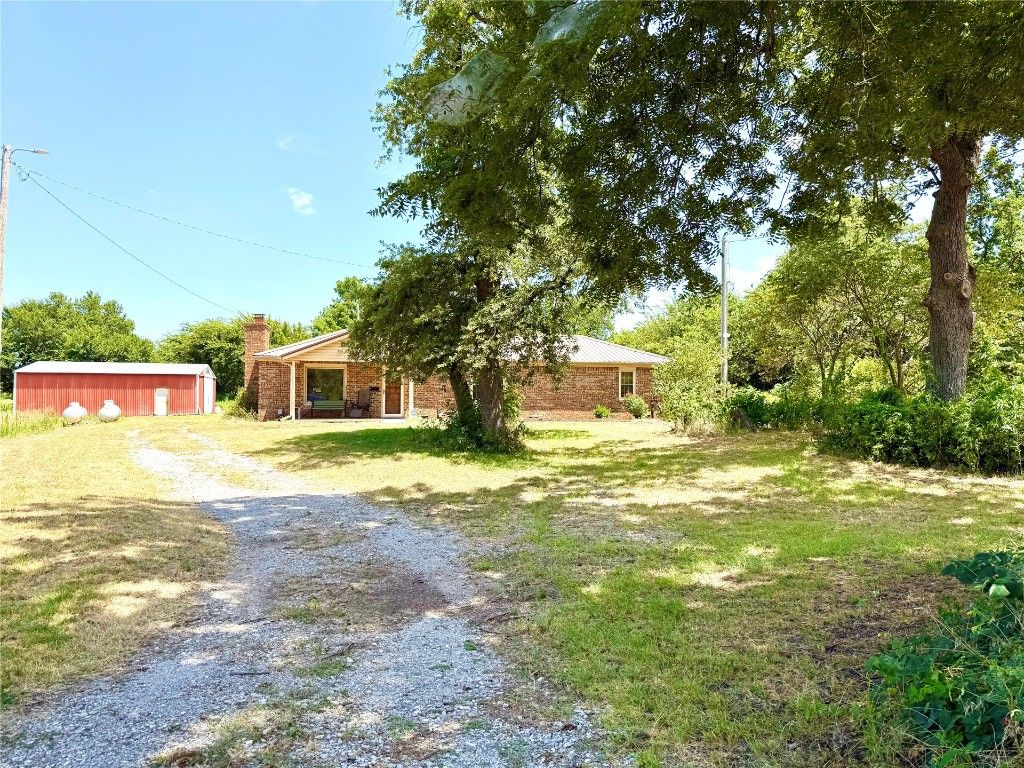 41057 County Street 2720, Cement, OK 73017